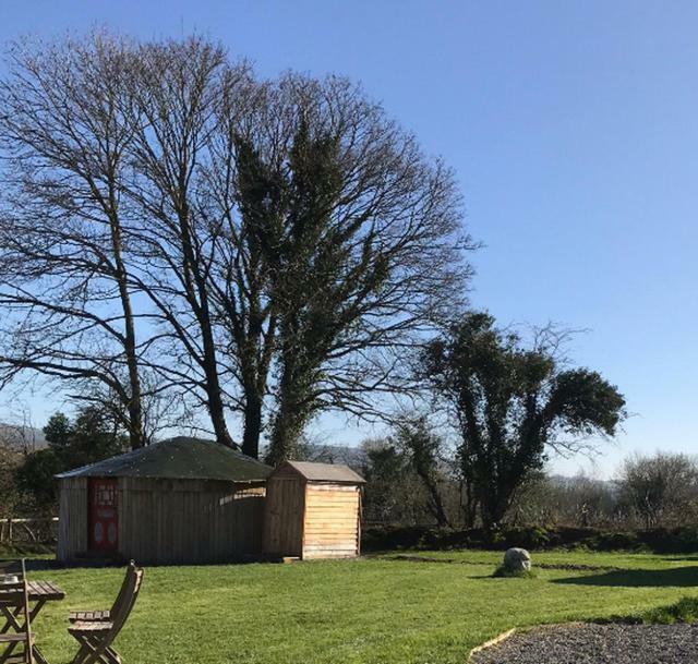 Mcclure Yurt At Carrigeen Glamping Kilkenny Ngoại thất bức ảnh